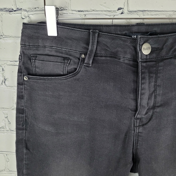 NANETTE by NANETTE LEPORE | Ellis Skinny distressed skinny stretch crop  jeans - Picture 3 of 9